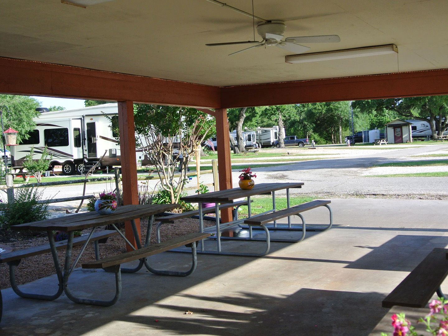 Escape to the Enchanting Whispering Oaks: Your Louisiana RV Oasis Awaits