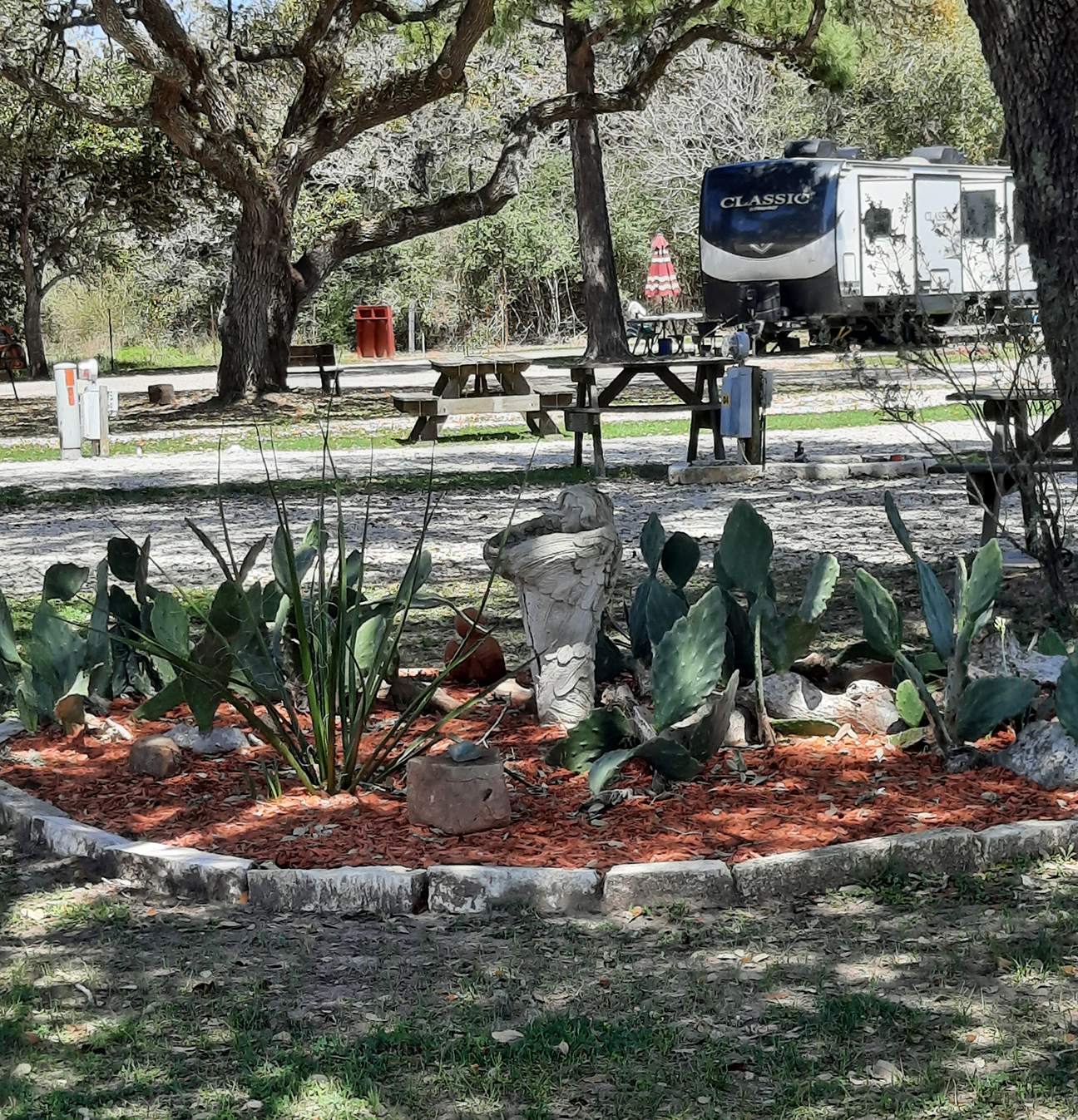 Whispering Oaks RV Park